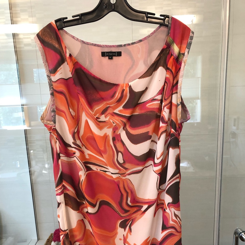 Pretty summer dress, St-Martins size 38 (8). Fully lined, nice details.